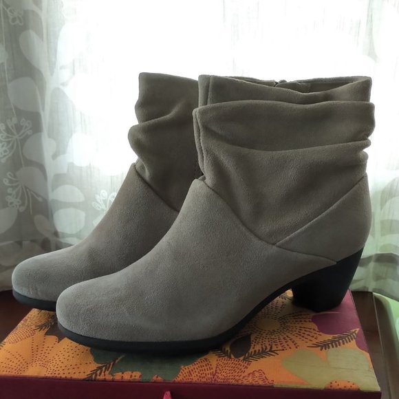 Cliffs by White Mountain Alina boots Size 9M - Picture 16 of 16